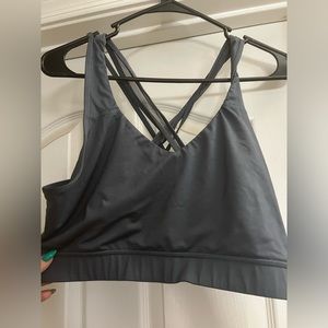 Avía sports bra
